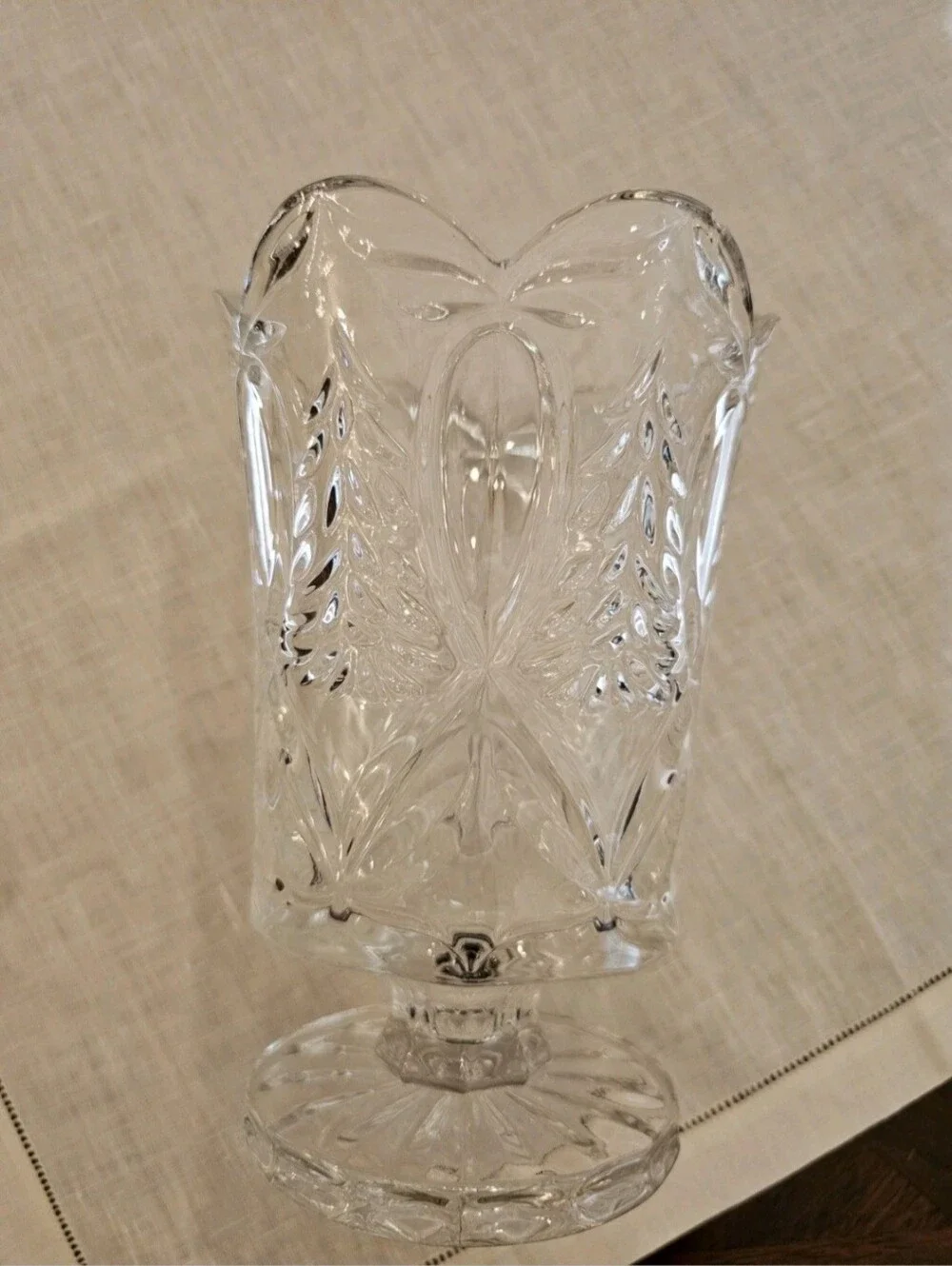 Fifth Avenue Crystal Ribbon Tree Hurricane Candle Holder Footed Vase Clear CHIP